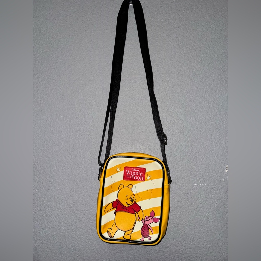 NWOT Disney Winnie the Pooh Crossbody